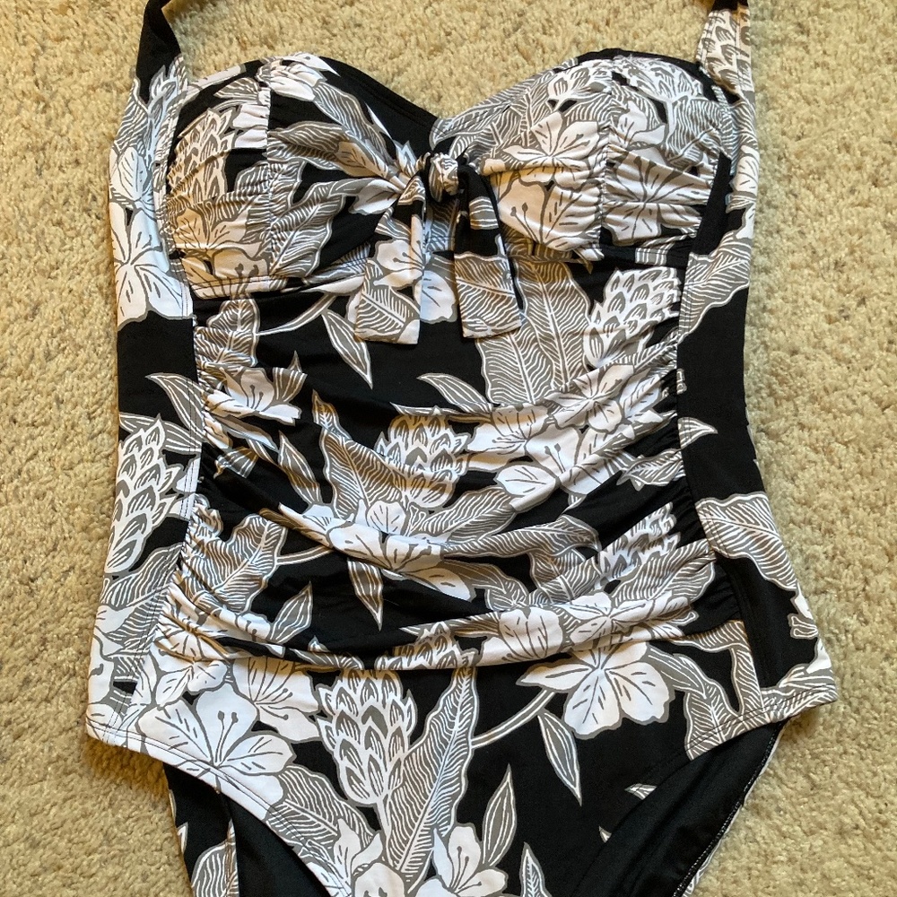NWT Bleu Rod Beattie One Piece Halter